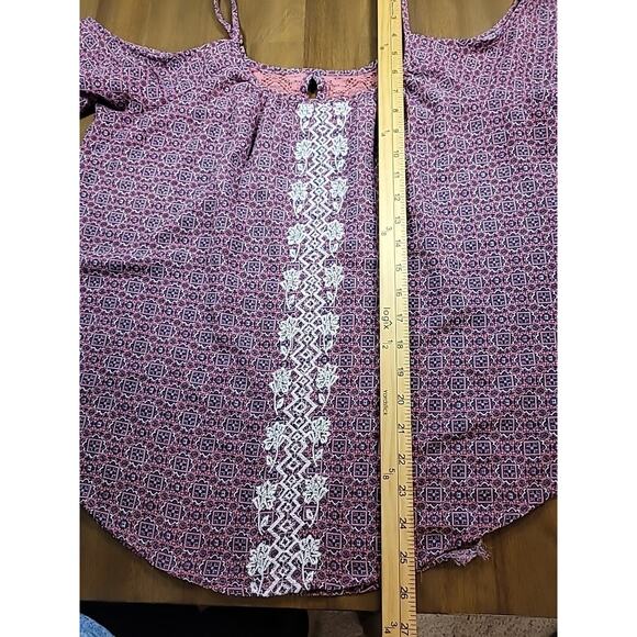 Rewind Floral Cold Shoulder Top L Boho Pink Purple Embroidered Blouse GUC - Picture 6 of 7